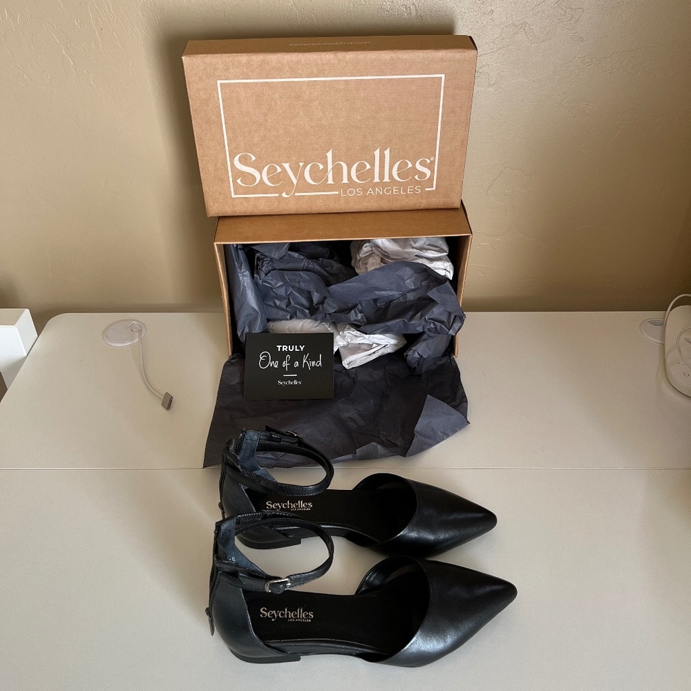 Seychelles Leather ankle Strap d'Orsay Pointed Toe Flat, size 7.5